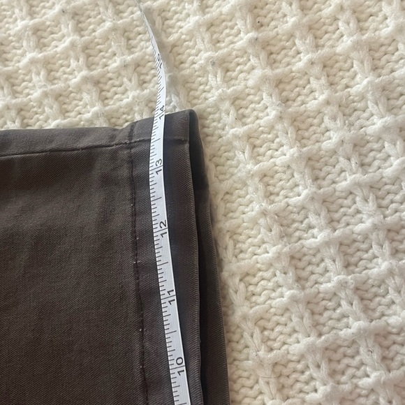 Duluth Trading Co Relaxed Fit Shorts - Gray - Picture 7 of 9